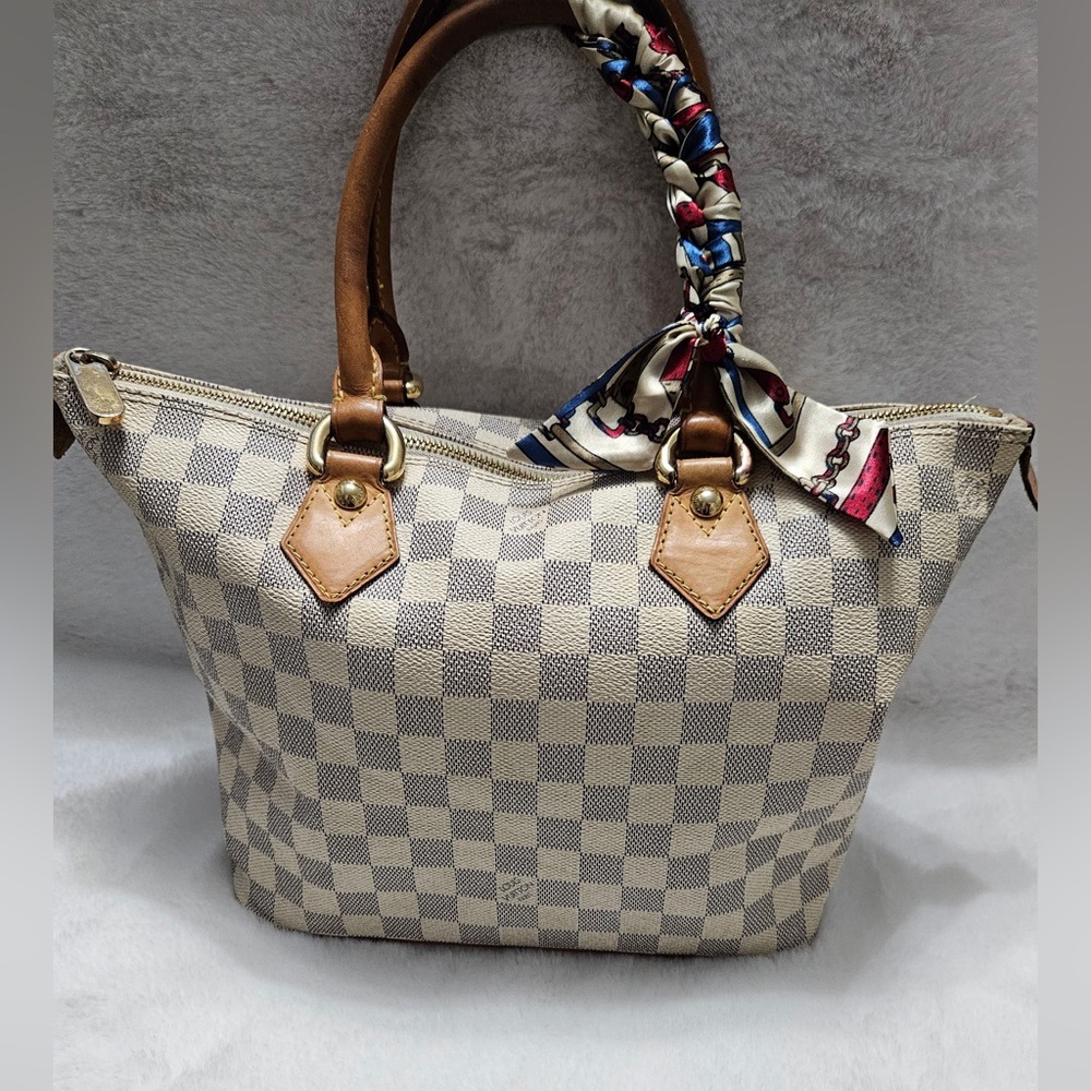 Louis Vuitton Saleya PM tote bag in Damier Azur